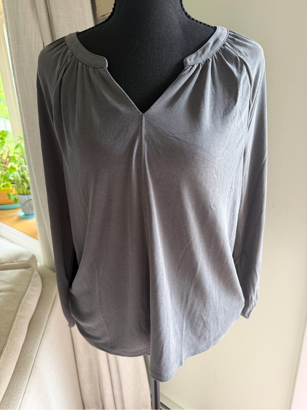 Lucky Brand Gray Long-Sleeve V-Neck Peasant Top